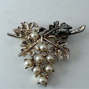 Vintage Emmons Faux Pearl Grape Cluster Vine Brooch Pin Lapel